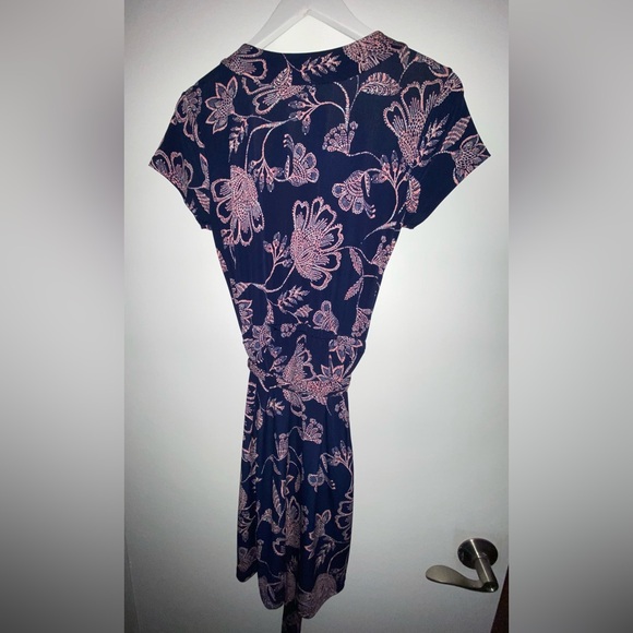 Banana Republic Women’s Size M Navy & Pink Floral Dress w/ belt pullover stretch - Picture 5 of 9